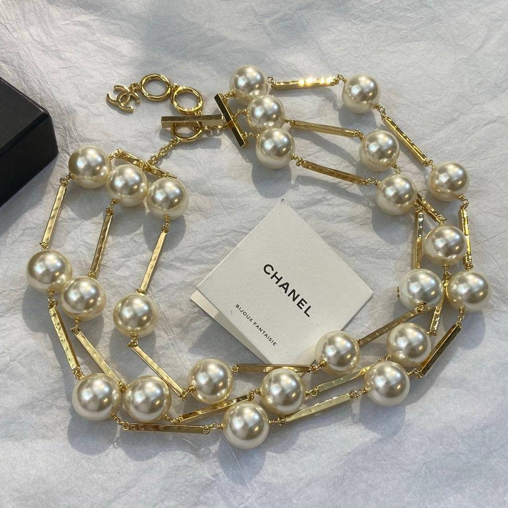 CHANEL Pearl Gold-Tone Necklace