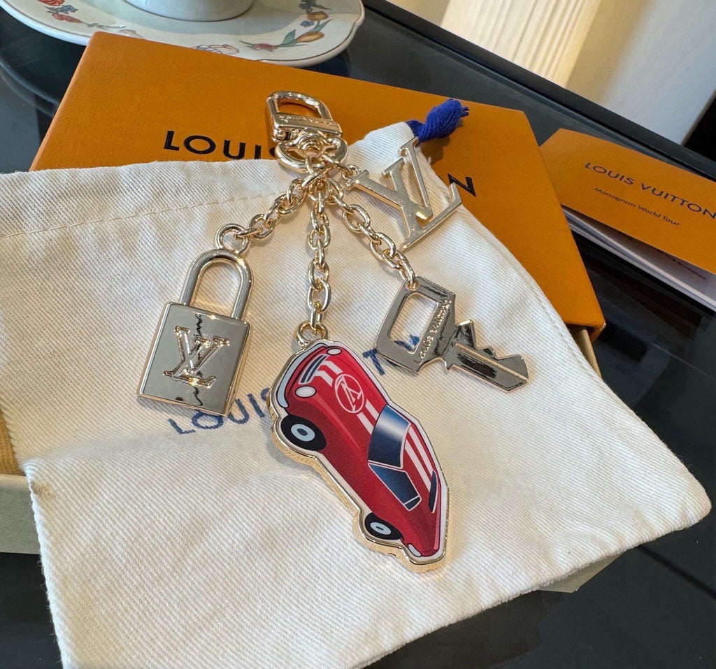 LOUIS VUITTON Logo Keychain
