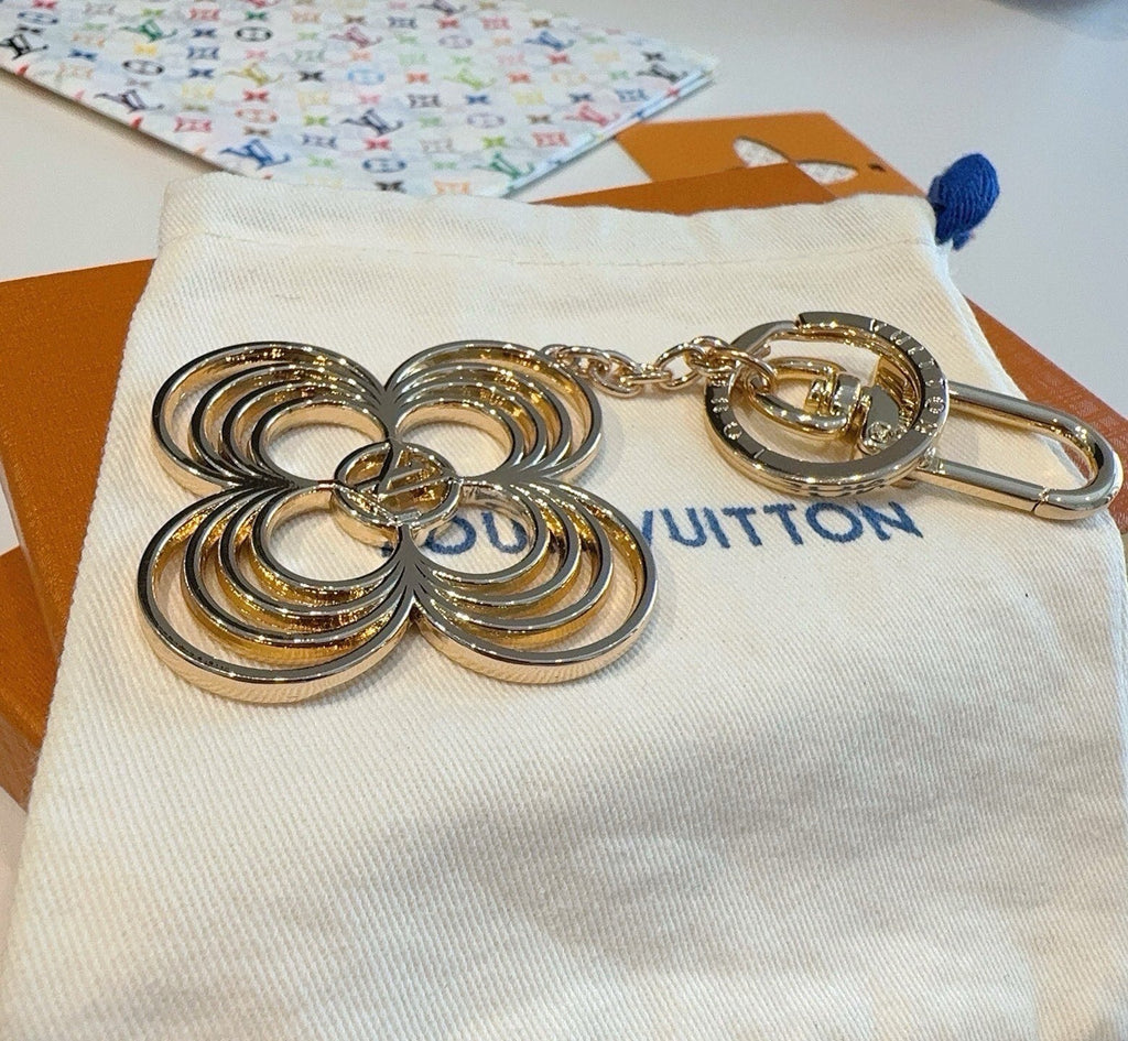 LOUIS VUITTON MO2798 Canvas Metal Bag Charm Keychain