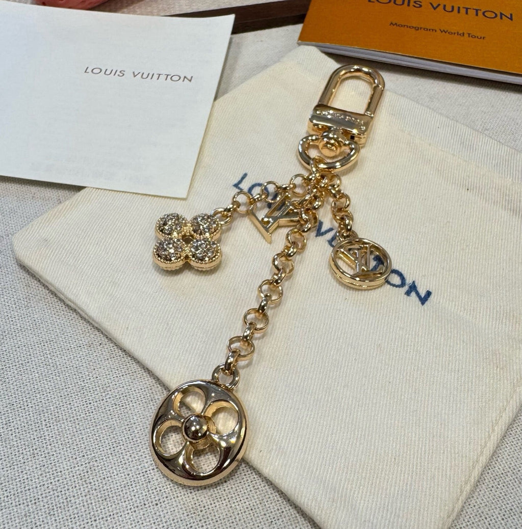 LOUIS VUITTON Metal Bag Charm Keychain