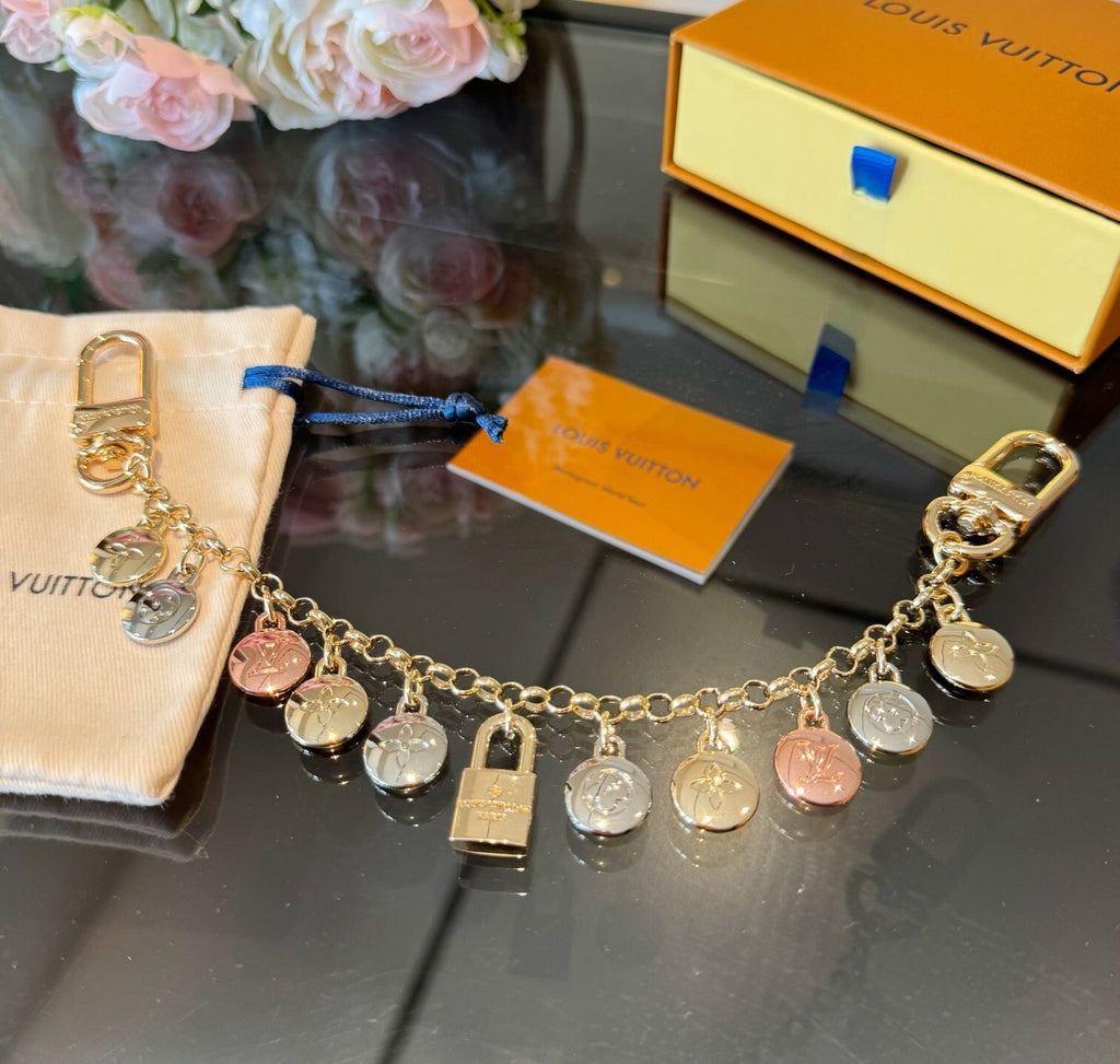 LOUIS VUITTON Metal Bag Charm Keychain