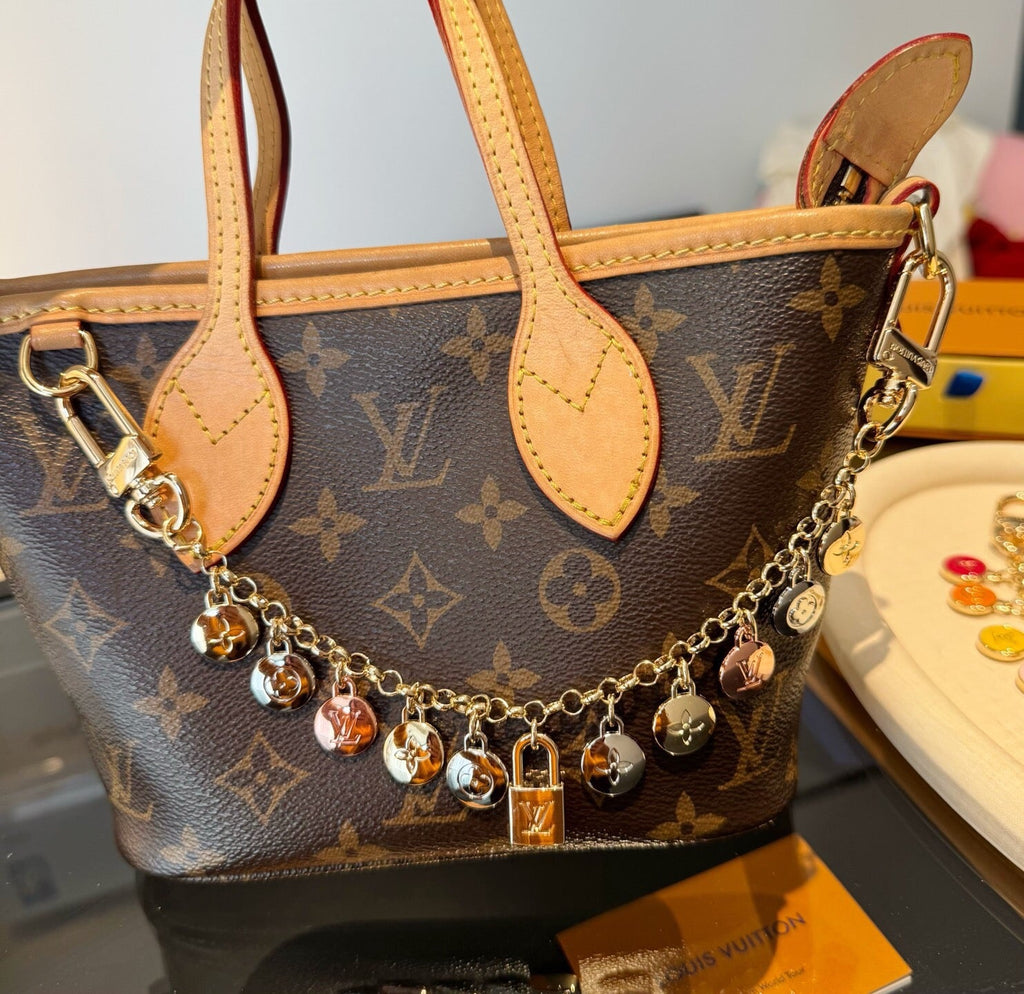 LOUIS VUITTON Metal Bag Charm Keychain
