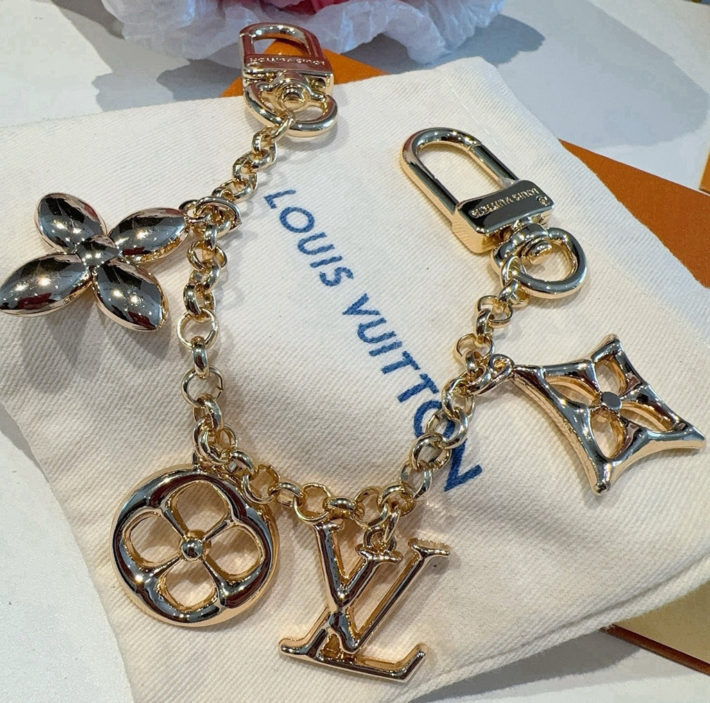 LOUIS VUITTON M01188 Canvas Flower Bag Charm Keychain