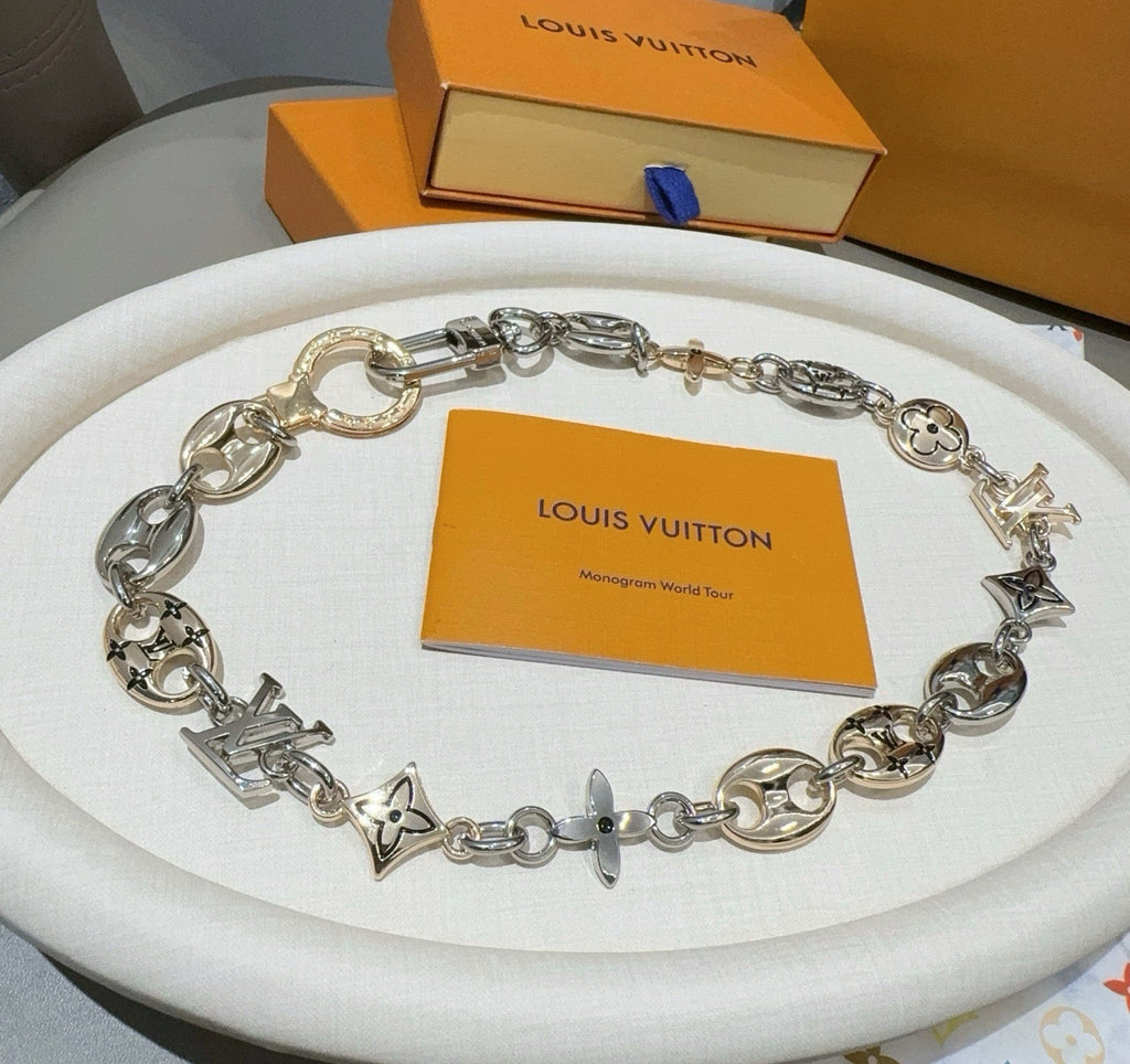 LOUIS VUITTON Metal Bag Charm Keychain