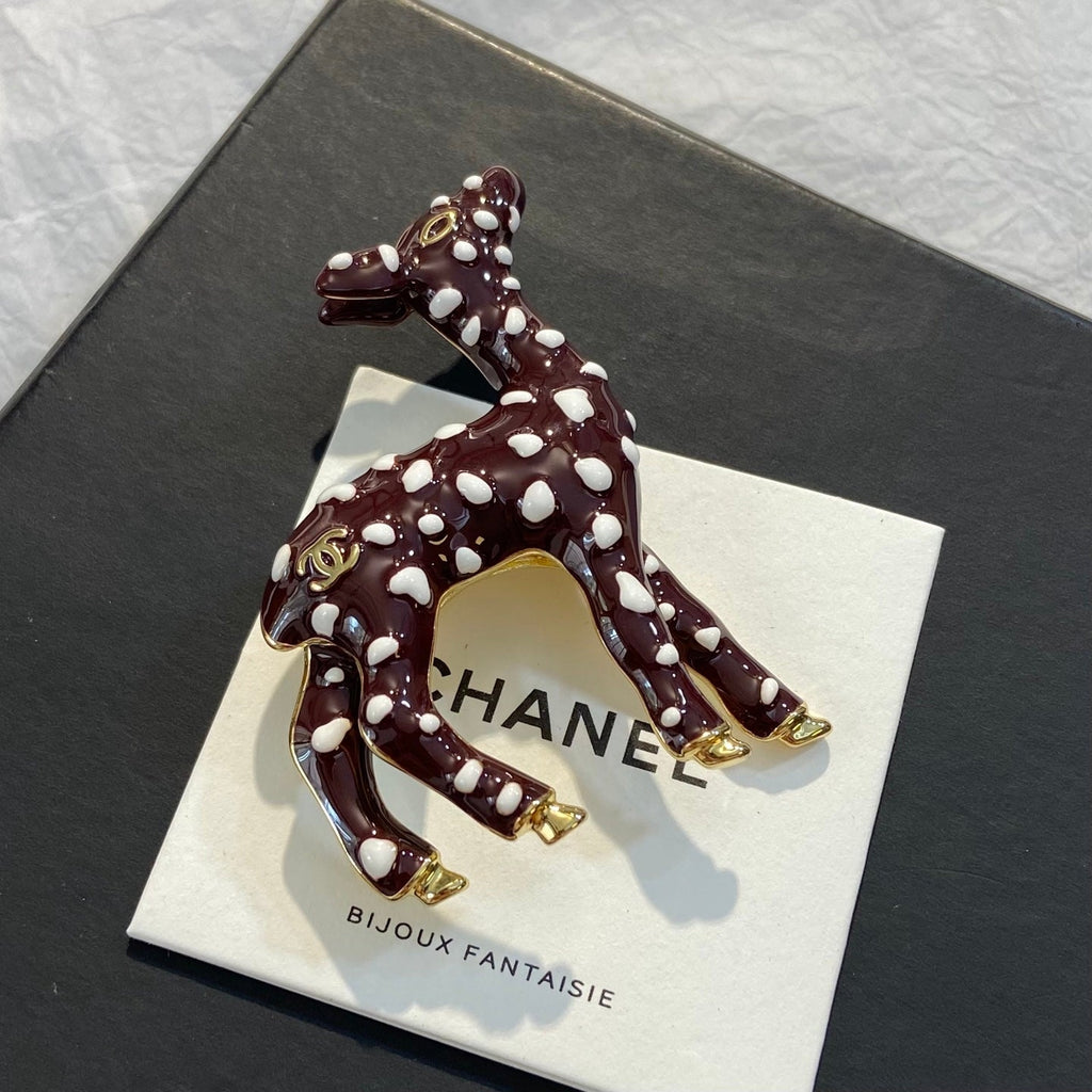 CHANEL Enamel Double-C Vintage Necklace