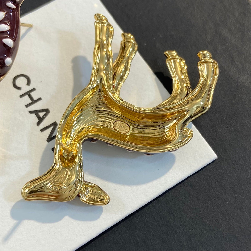 CHANEL Enamel Double-C Vintage Necklace