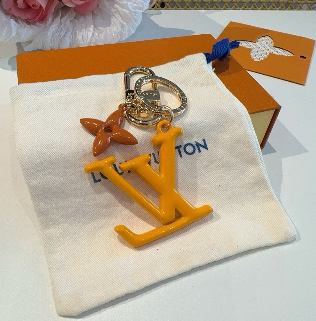 LOUIS VUITTON M02468 Brass Flower Bag Charm Keychain