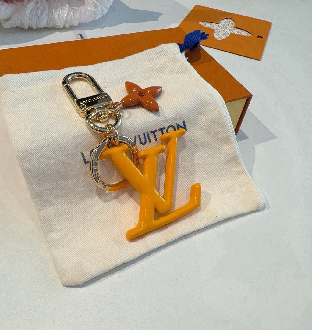 LOUIS VUITTON M02468 Brass Flower Bag Charm Keychain