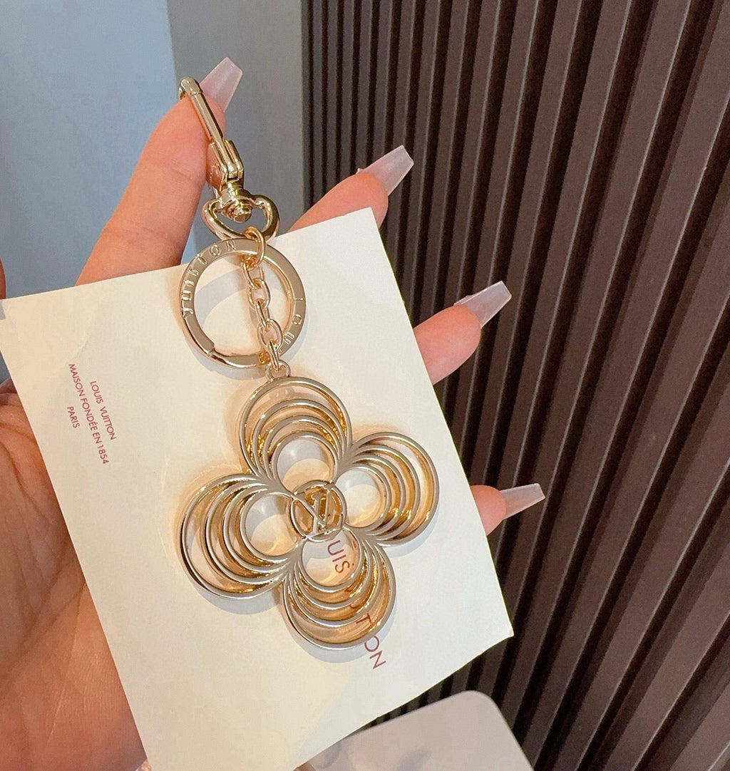 LOUIS VUITTON MO2798 Canvas Metal Bag Charm Keychain