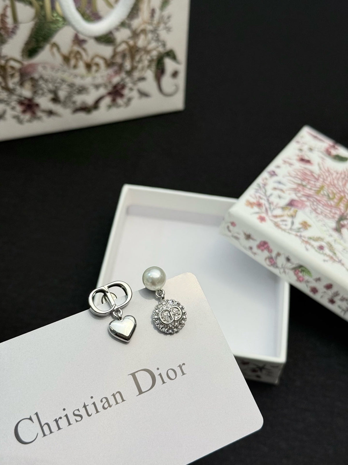 DIOR Pearl Earrings
