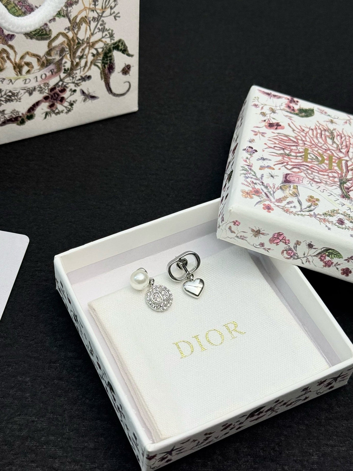 DIOR Pearl Earrings
