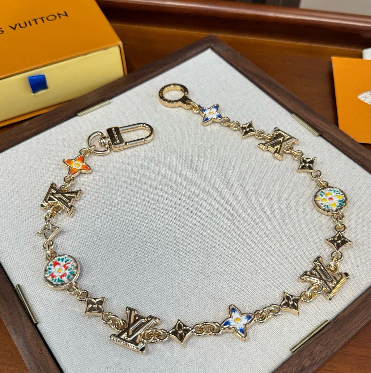 LOUIS VUITTON Metal Bag Charm Keychain