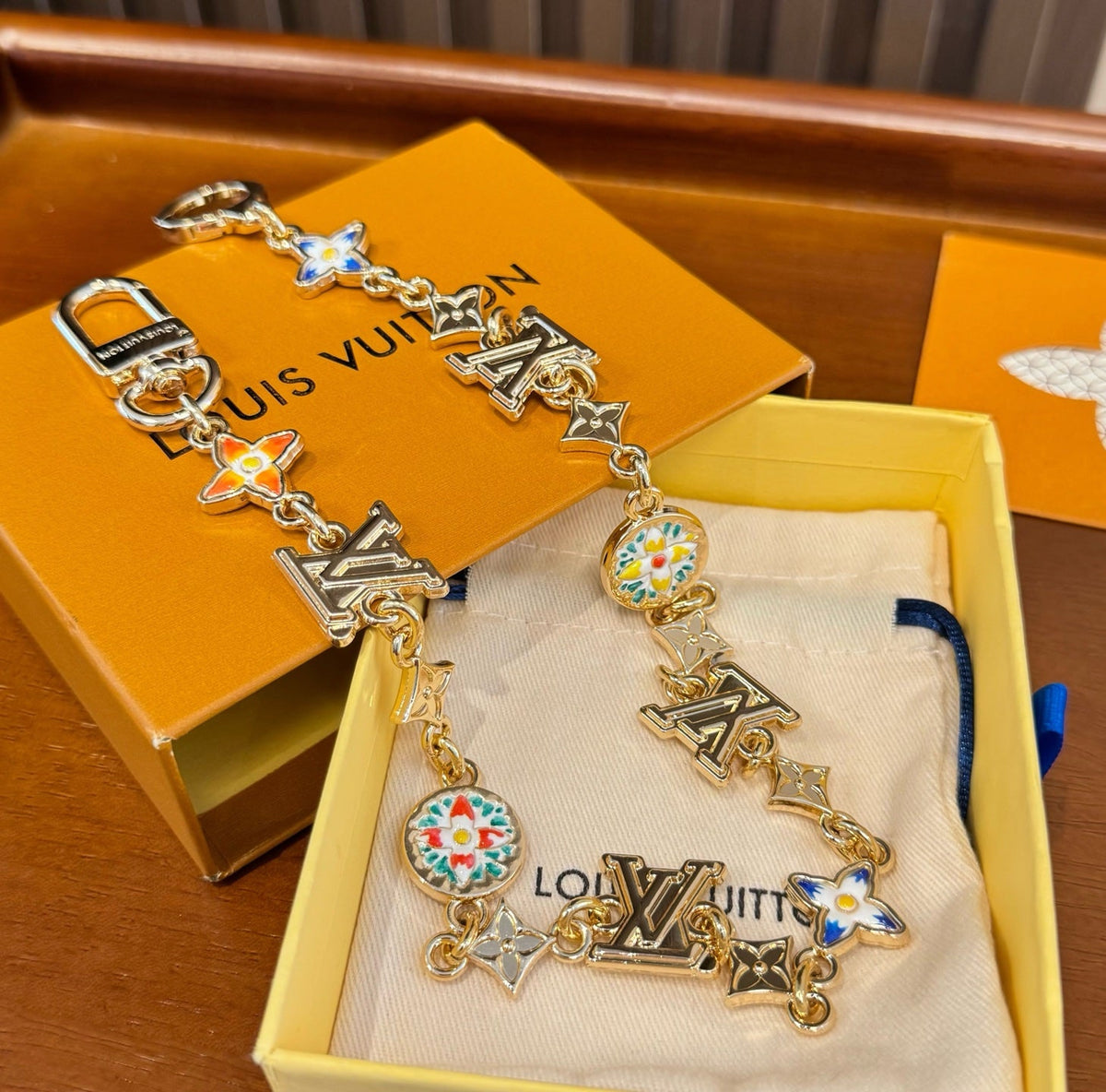 LOUIS VUITTON Metal Bag Charm Keychain