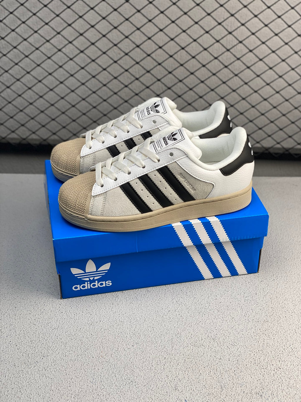 Adidas Originals Superstar II - Image 1