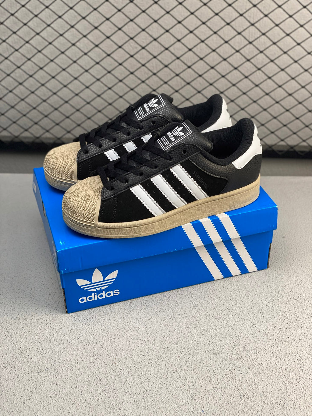 Adidas Originals Superstar II - Image 1