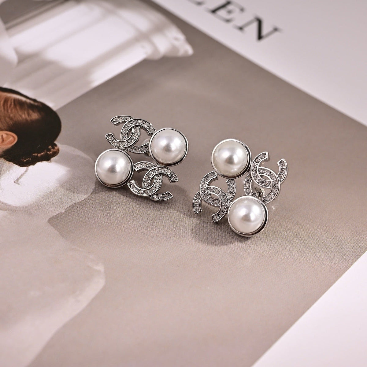 CHANEL Earrings