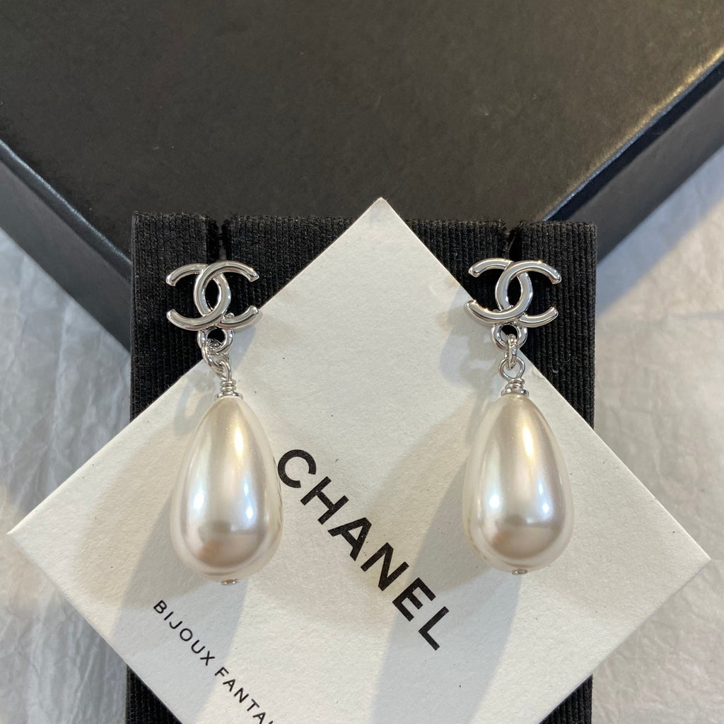 SWAROVSKI Pearl Crystal Double-C Earrings