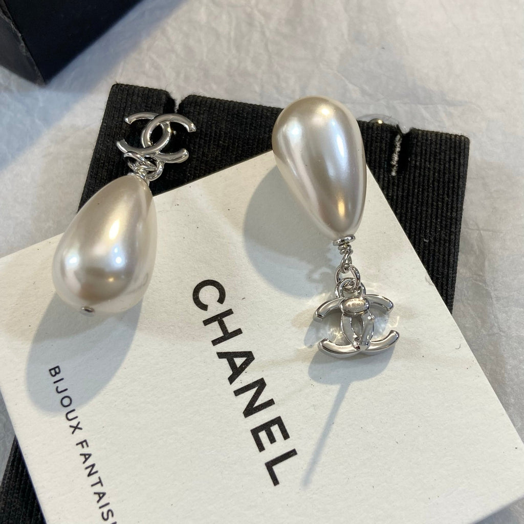 SWAROVSKI Pearl Crystal Double-C Earrings