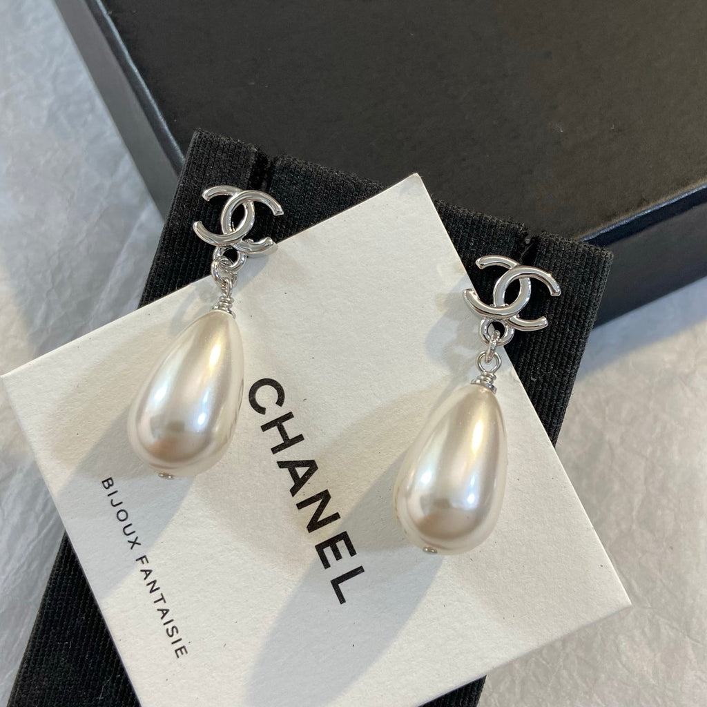 SWAROVSKI Pearl Crystal Double-C Earrings