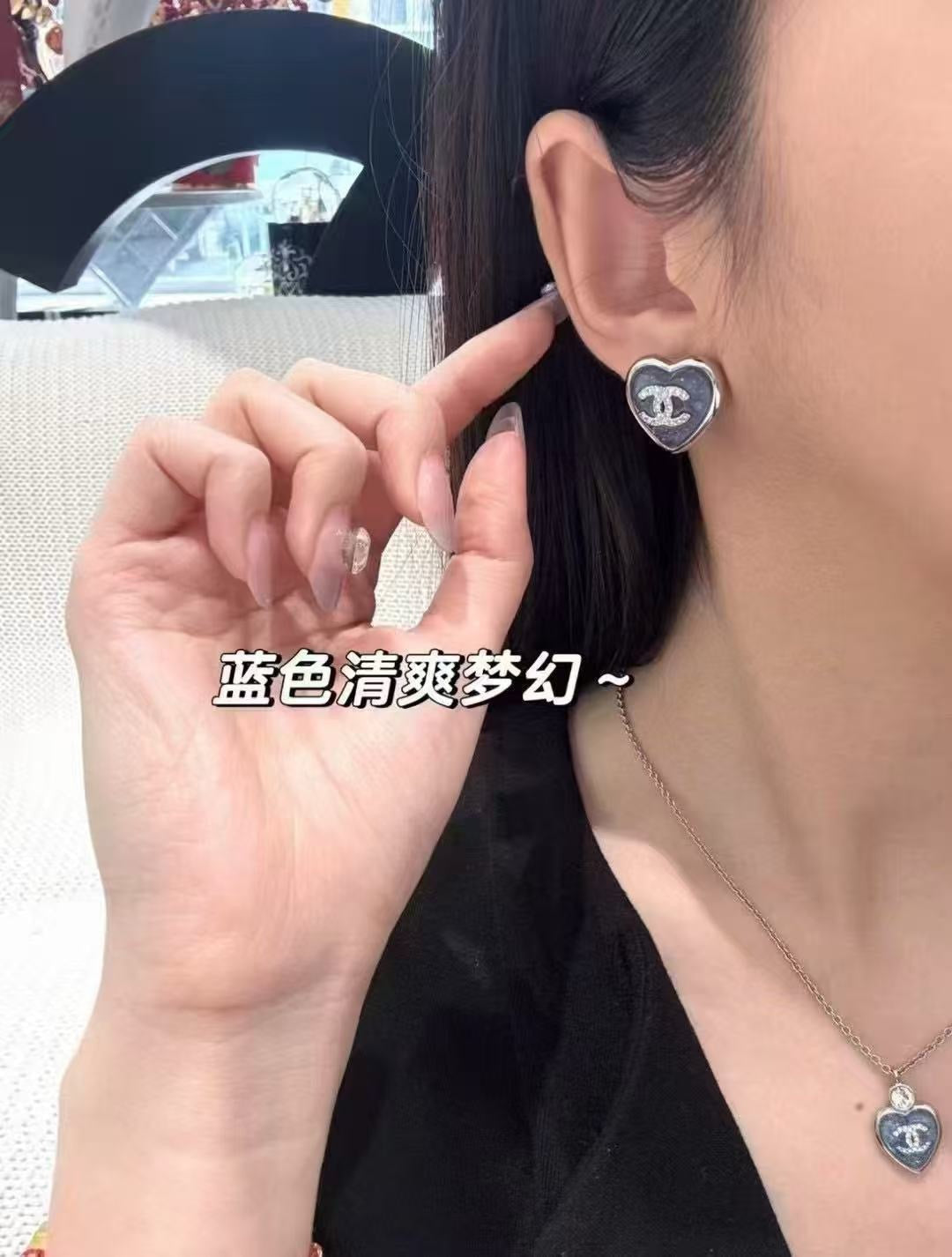 CHANEL Earrings