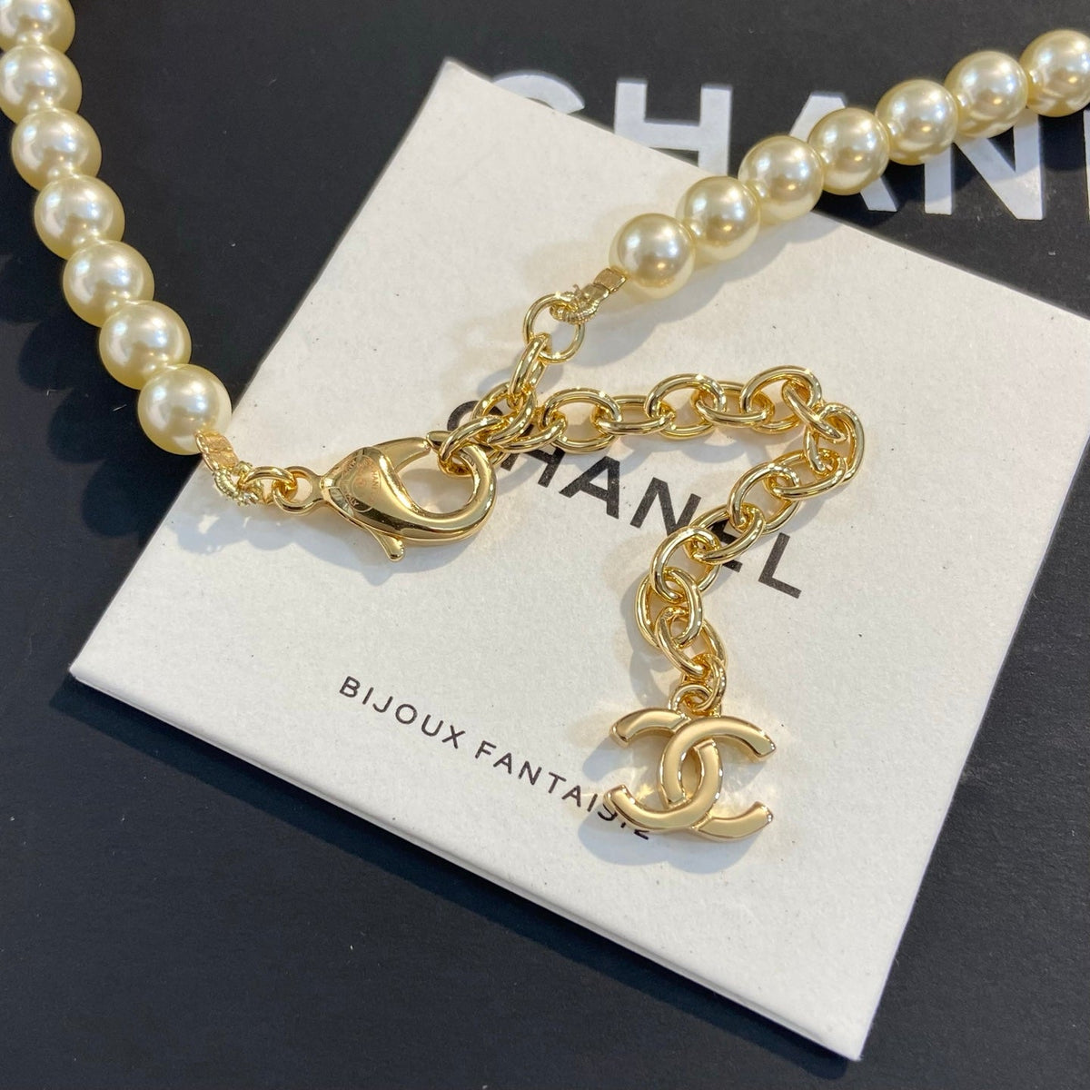 CHANEL Pearl Necklace