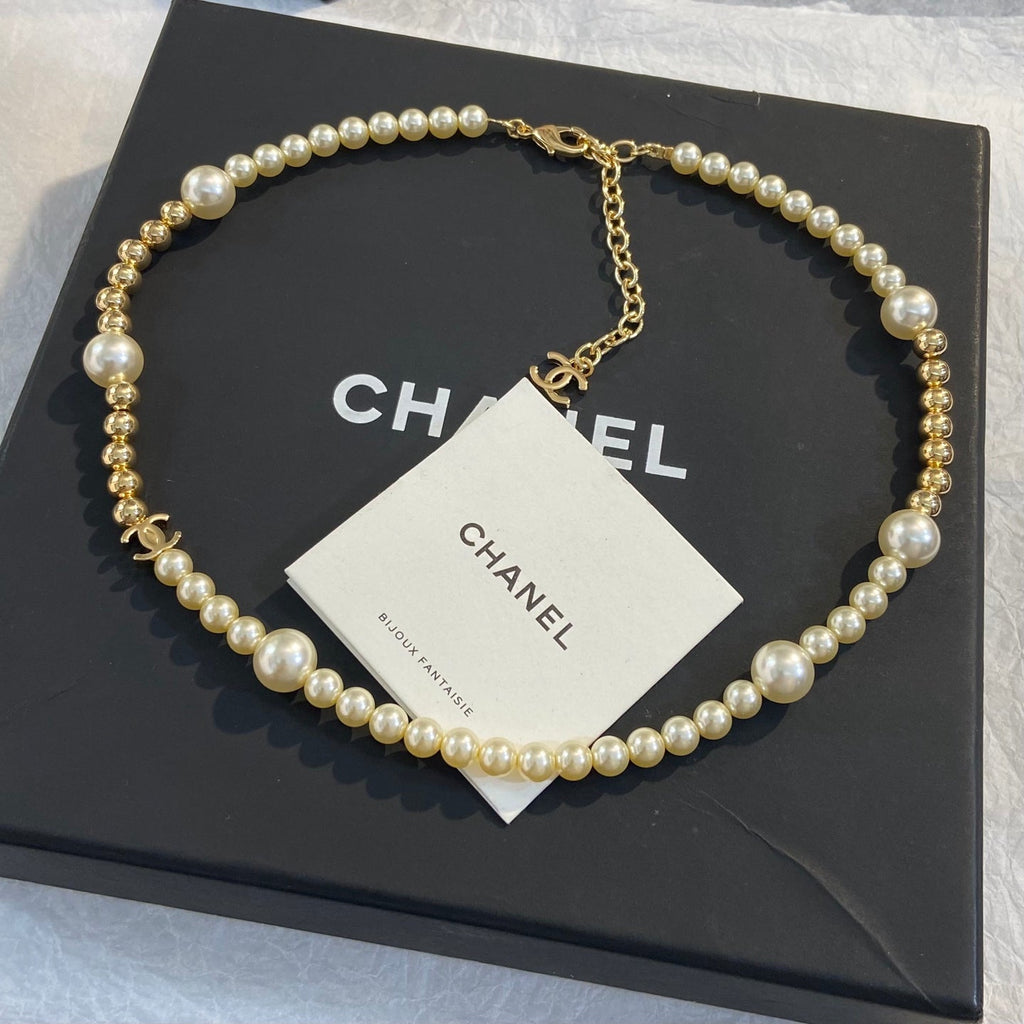 CHANEL Pearl Necklace