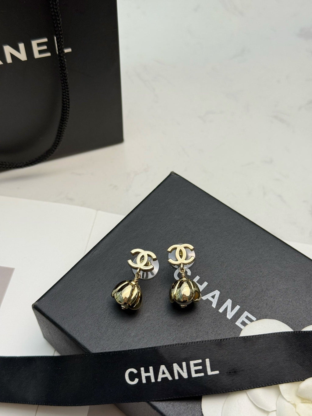 CHANEL Pearl Earrings