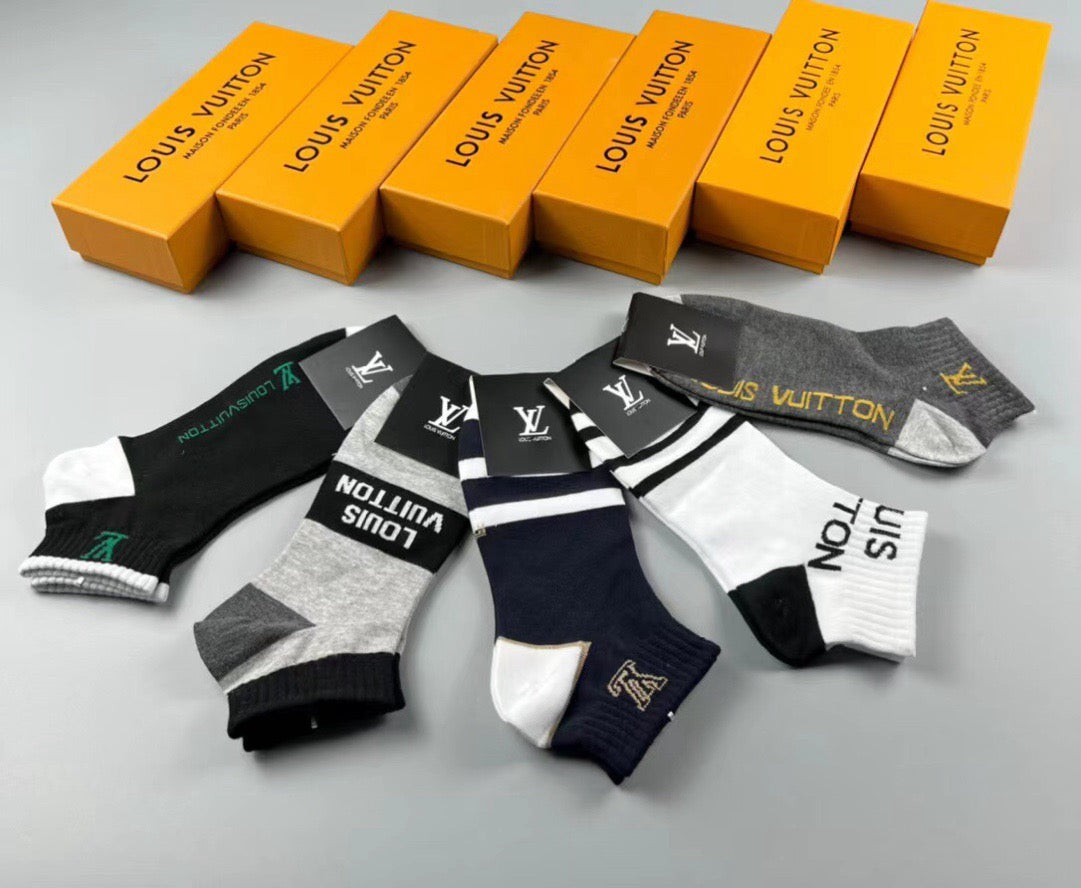 Louis Vuitton Cotton Crew Socks – 5-Pair Set #007