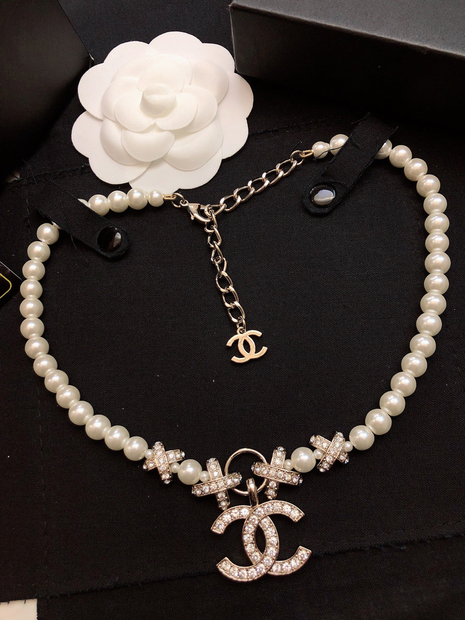 CHANEL Pearl Necklace