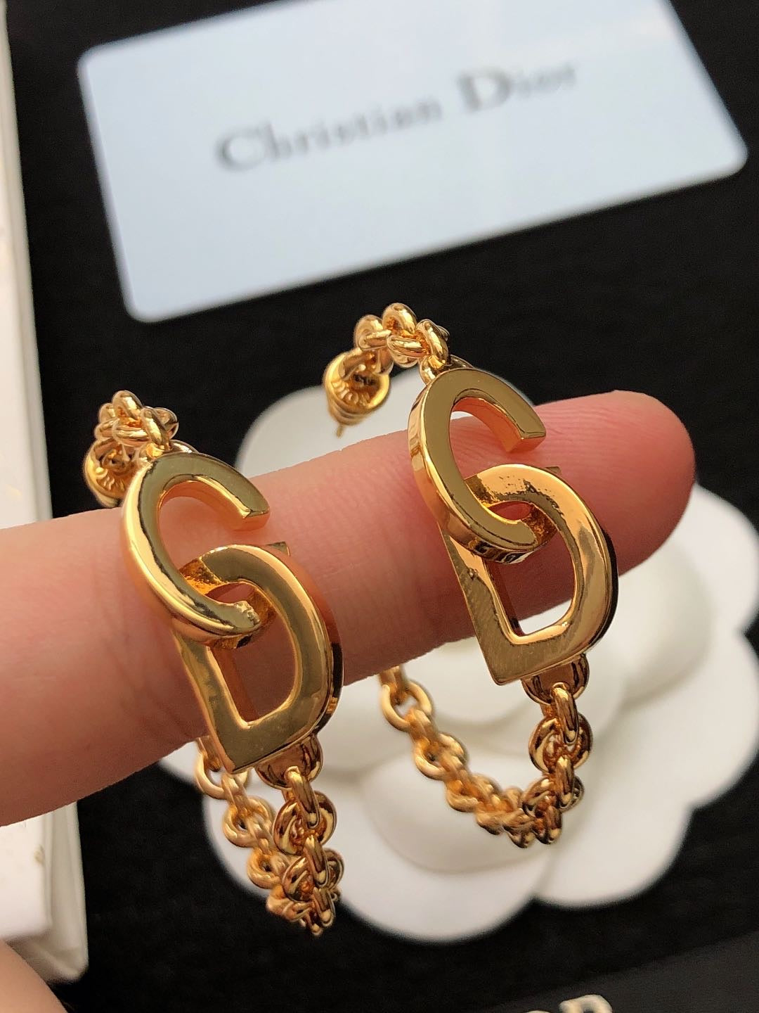 DIOR P53 Pearl Vintage Earrings