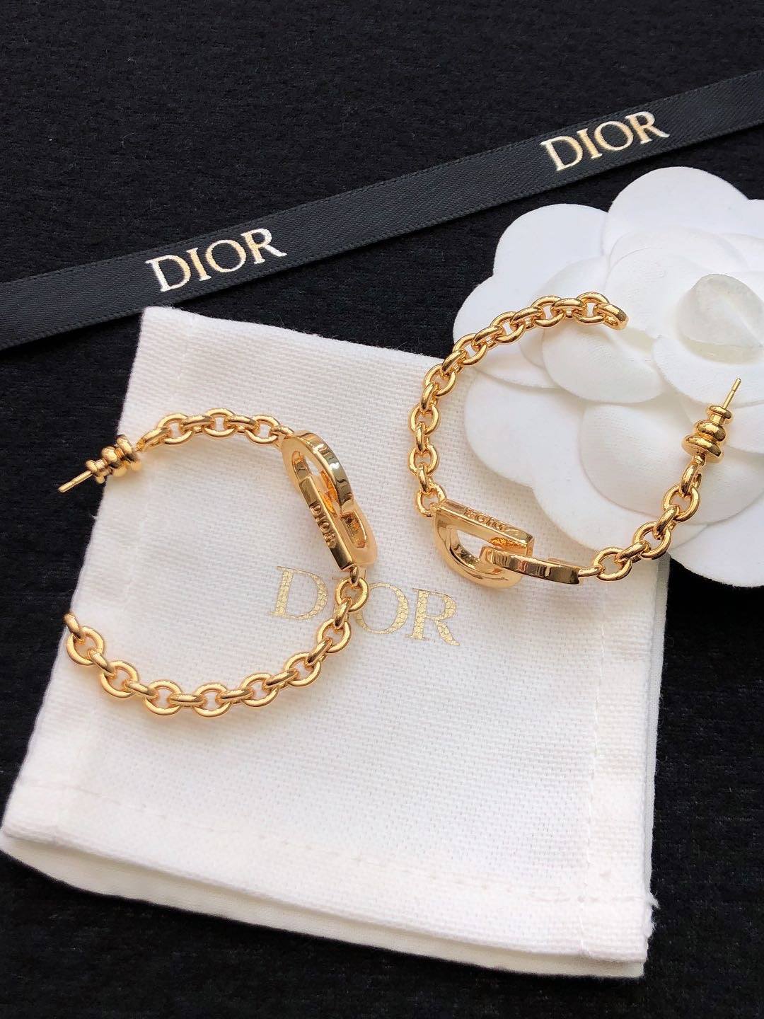 DIOR P53 Pearl Vintage Earrings