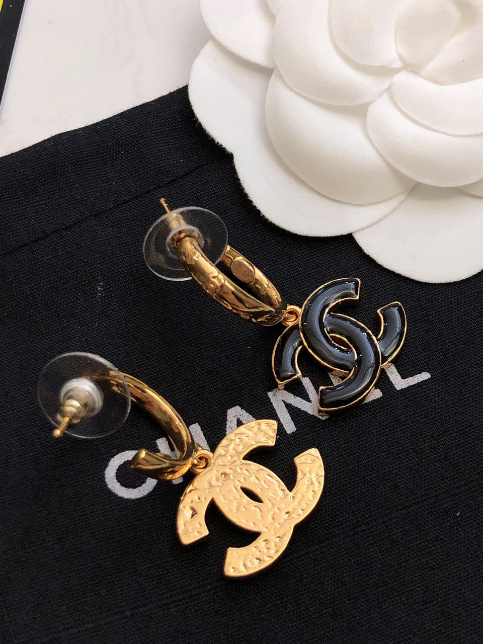 CHANEL Enamel Double-C Vintage Pendant Necklace