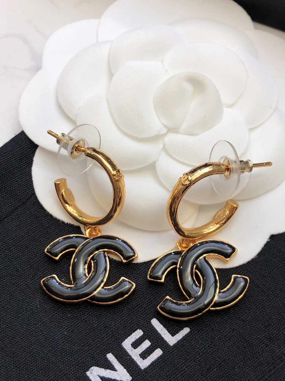 CHANEL Enamel Double-C Vintage Pendant Necklace