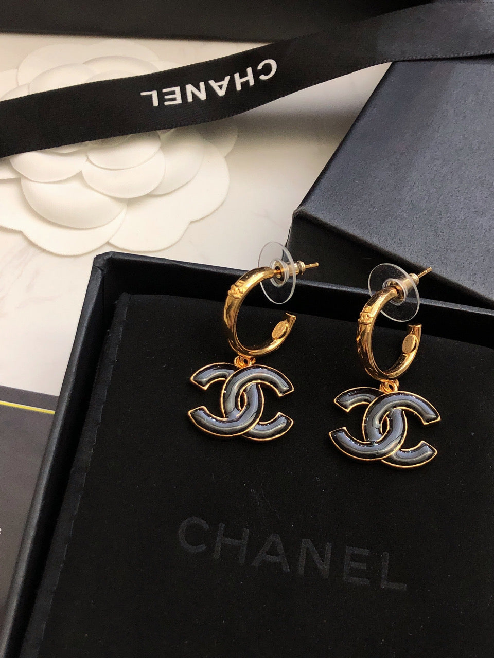 CHANEL Enamel Double-C Vintage Pendant Necklace