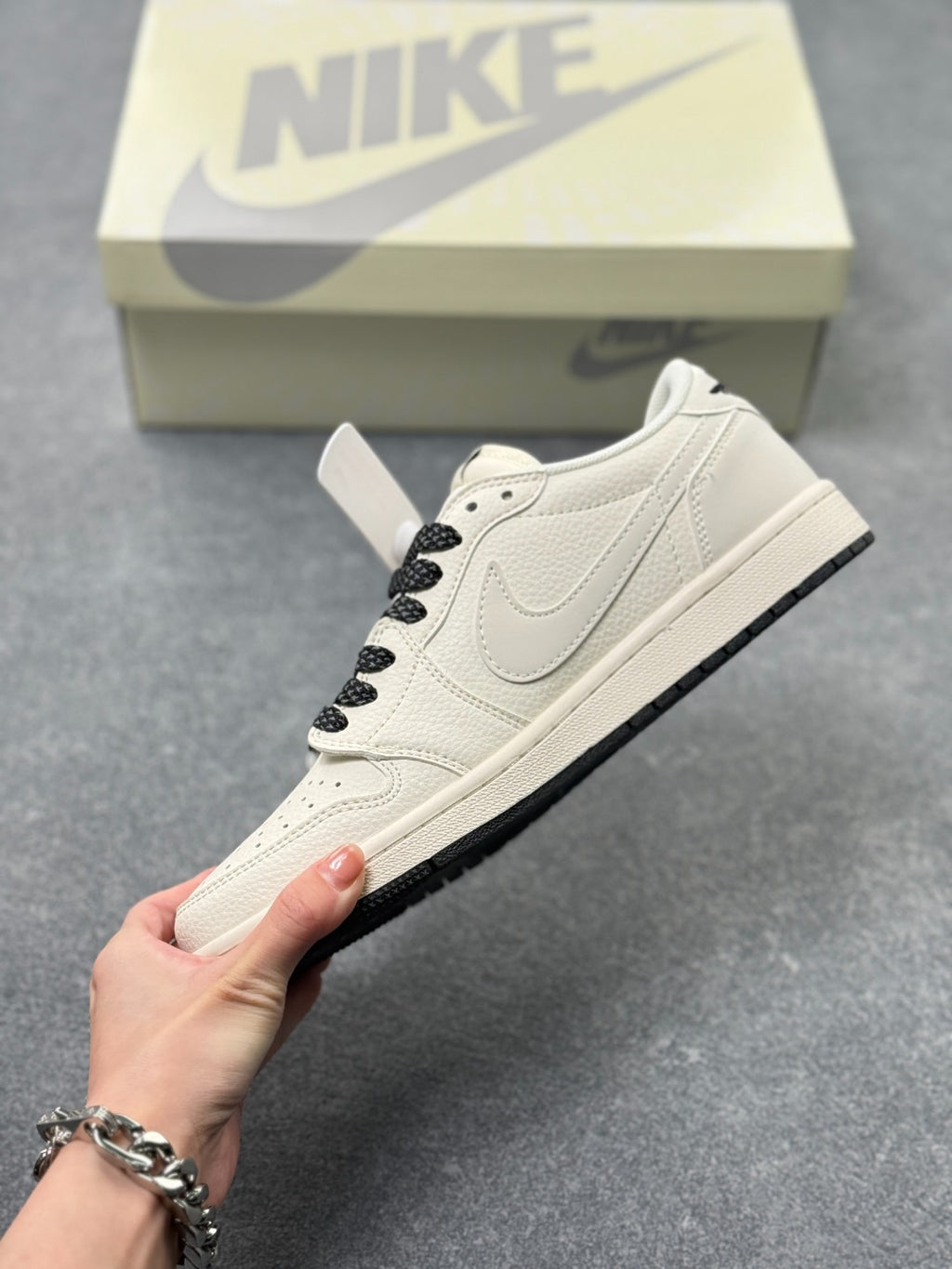 Nike Air Jordan 1 Low - Image 3
