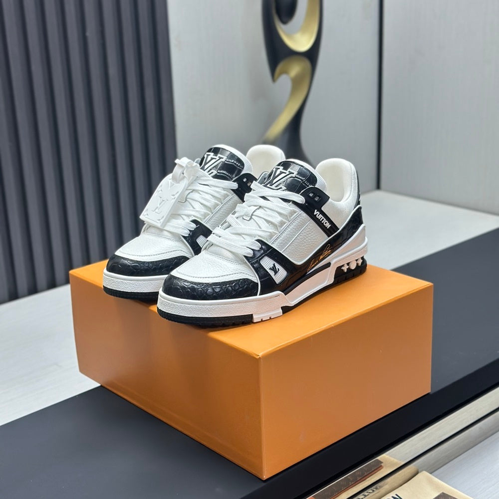 Louis Vuitton Run Away Sneaker | Monogram Jacquard