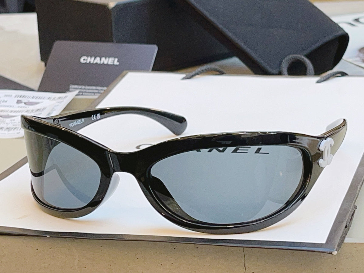 CHANEL Fashion Sunglasses