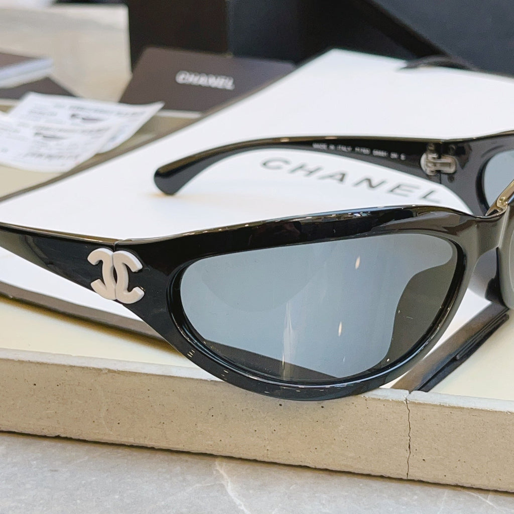 CHANEL Fashion Sunglasses