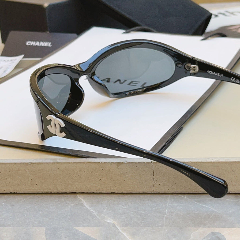 CHANEL Fashion Sunglasses