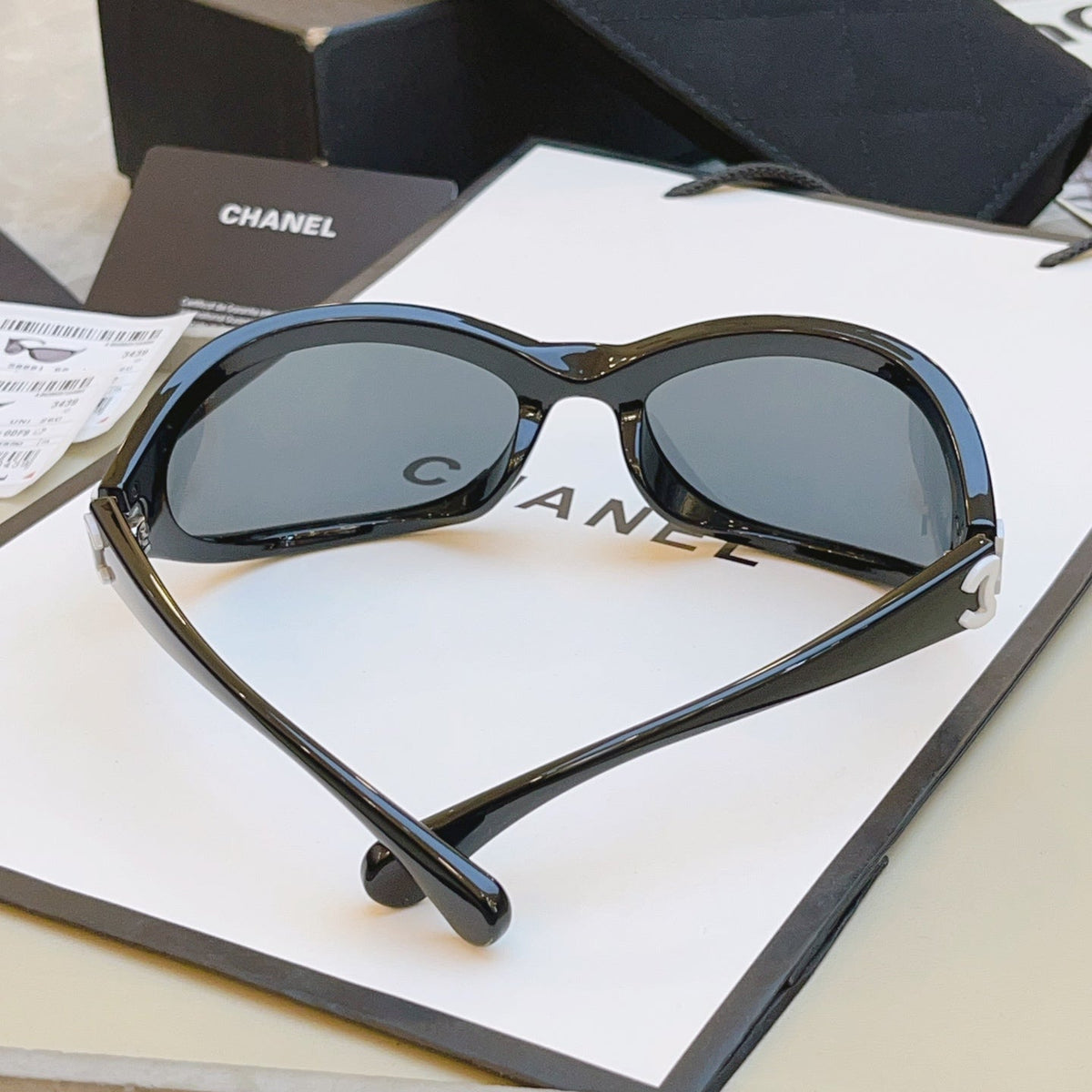 CHANEL Fashion Sunglasses