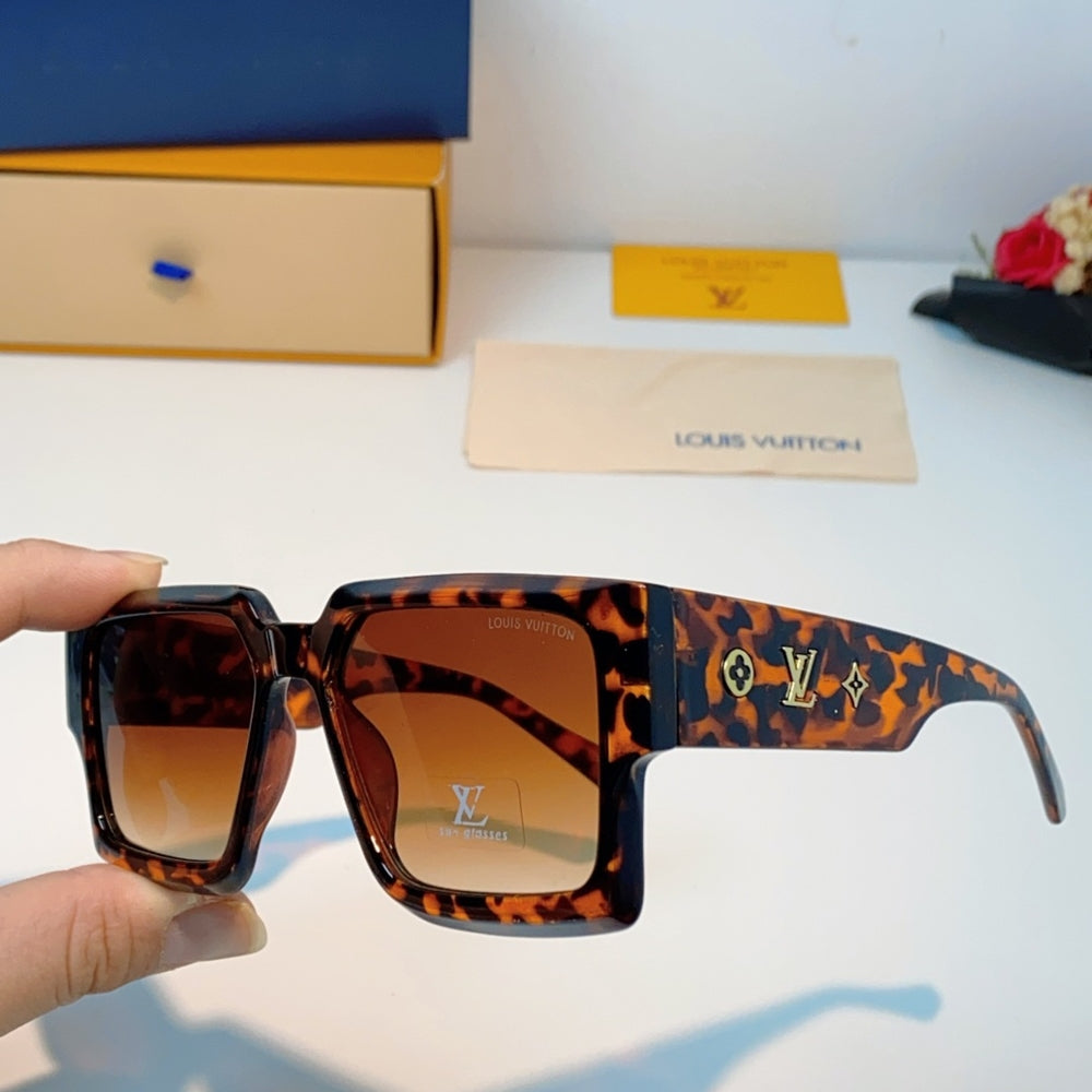 LOUIS VUITTON Fashion Sunglasses